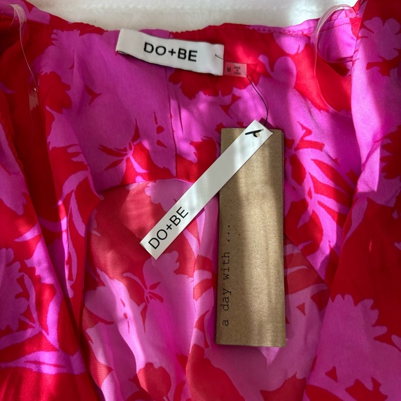 DO+BE Floral Wrap Open Back Romper Pink/Red Size M - Picture 3 of 16